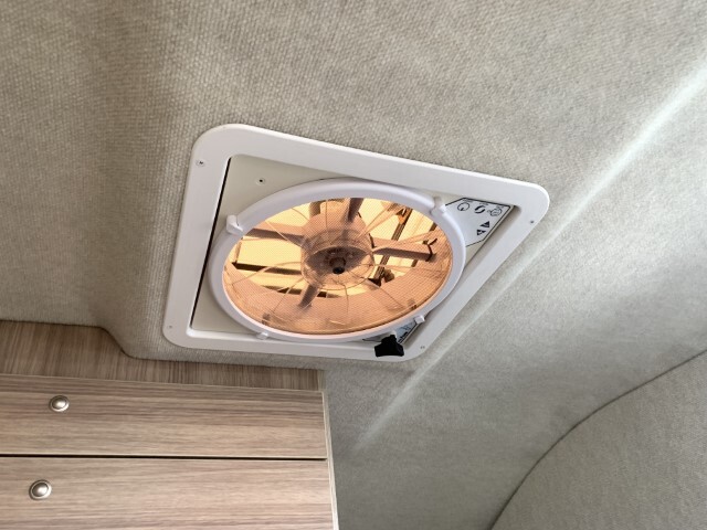 キャンピングカー キャブコン ｷｬﾝﾊﾟｰ厚木 ﾊﾟﾋﾟｰﾌﾙﾊｳｽ 家AC FFﾋｰﾀｰ