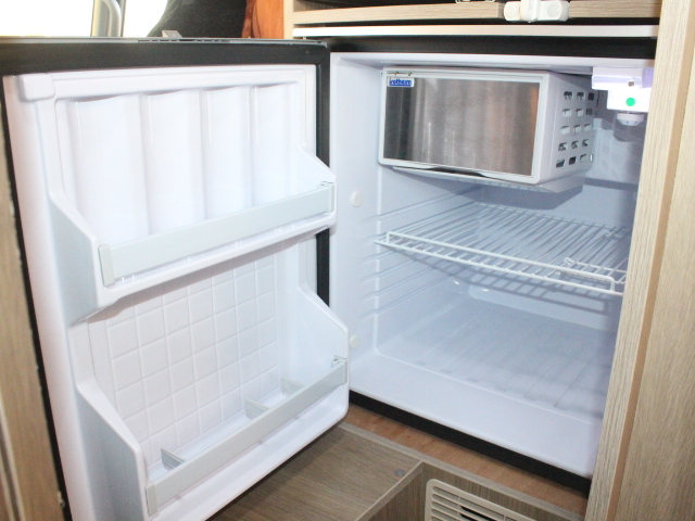 キャンピングカー キャブコン ｷｬﾝﾊﾟｰ厚木 ﾊﾟﾋﾟｰﾌﾙﾊｳｽ 家AC FFﾋｰﾀｰ