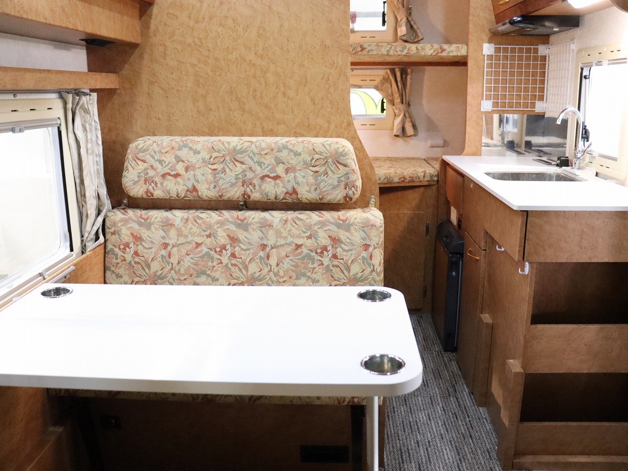 キャンピングカー キャブコン ｶﾑﾛｰﾄﾞ ﾉｰｽﾗｲﾌ ｸﾞﾗﾝﾄﾞ大地 4WD　FF