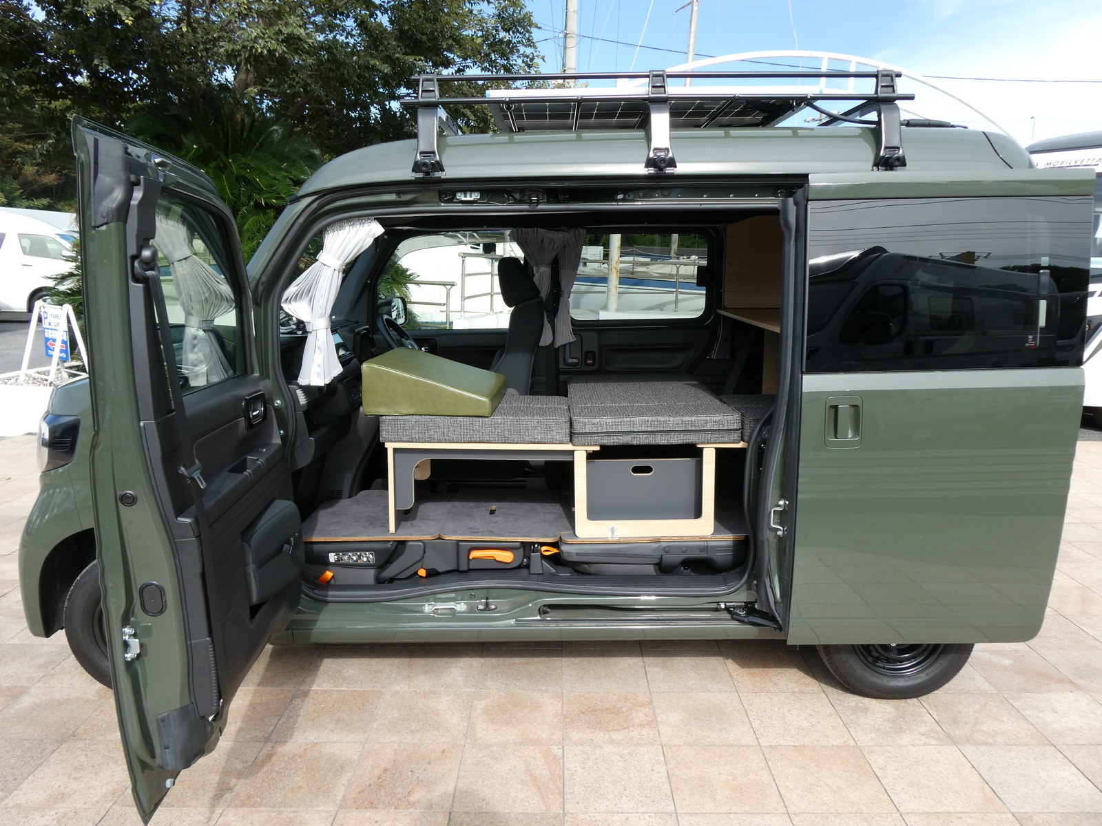 キャンピングカー 軽キャンパー N-VAN　+ｽﾀｲﾙﾌｧﾝ 岡ﾓｰﾀｰｽ　ｵﾘｼﾞﾅﾙ仕様