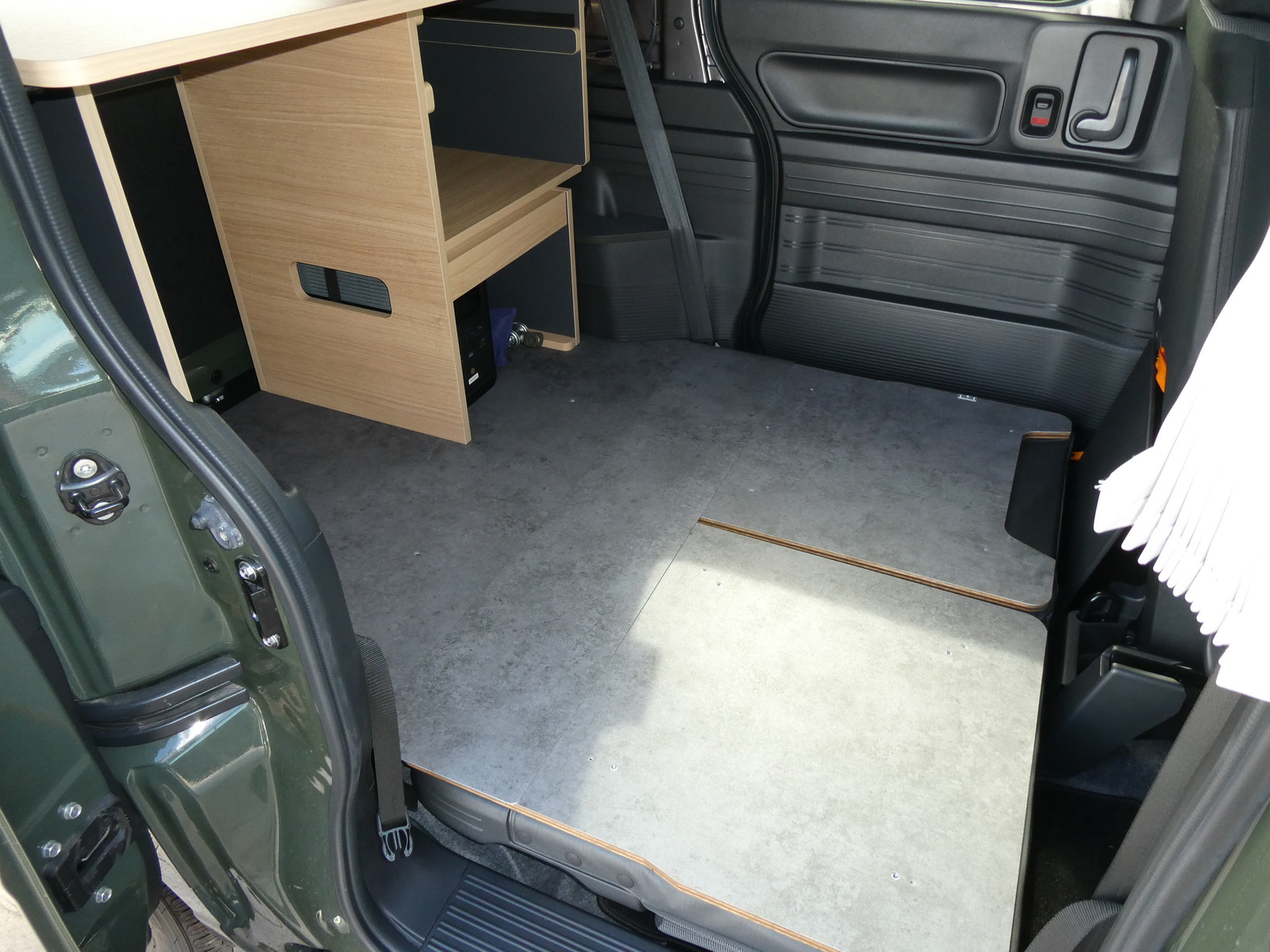 キャンピングカー 軽キャンパー N-VAN　+ｽﾀｲﾙﾌｧﾝ 岡ﾓｰﾀｰｽ　ｵﾘｼﾞﾅﾙ仕様