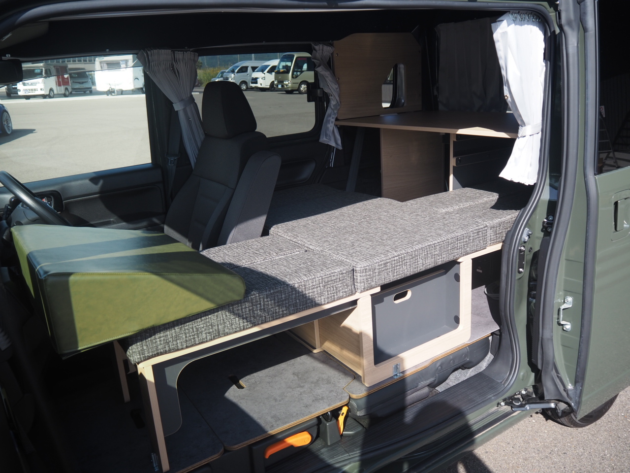 キャンピングカー 軽キャンパー N-VAN 岡ﾓｰﾀｰｽ製 ﾜｰｹｰｼｮﾝ仕様 4WD