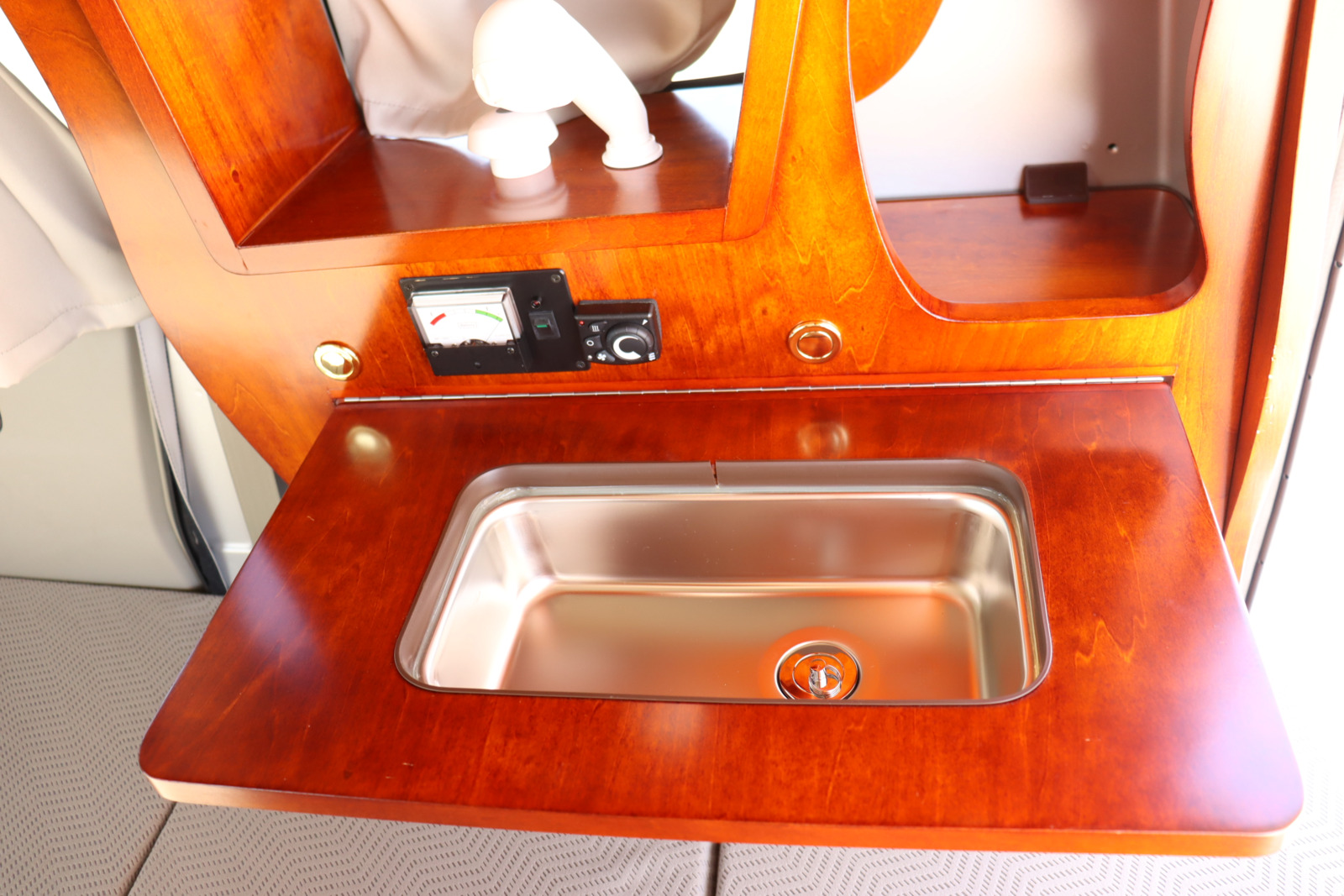 キャンピングカー 軽キャンパー ｴﾌﾞﾘｲ ｵｰﾄﾜﾝ 給電くん ﾎﾟｯﾌﾟｱｯﾌﾟ