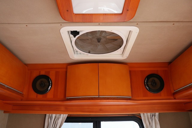 キャンピングカー 軽キャンパー ｽｸﾗﾑ AZ-MAX ﾗｸｰﾝ FFﾋｰﾀｰ 4WD