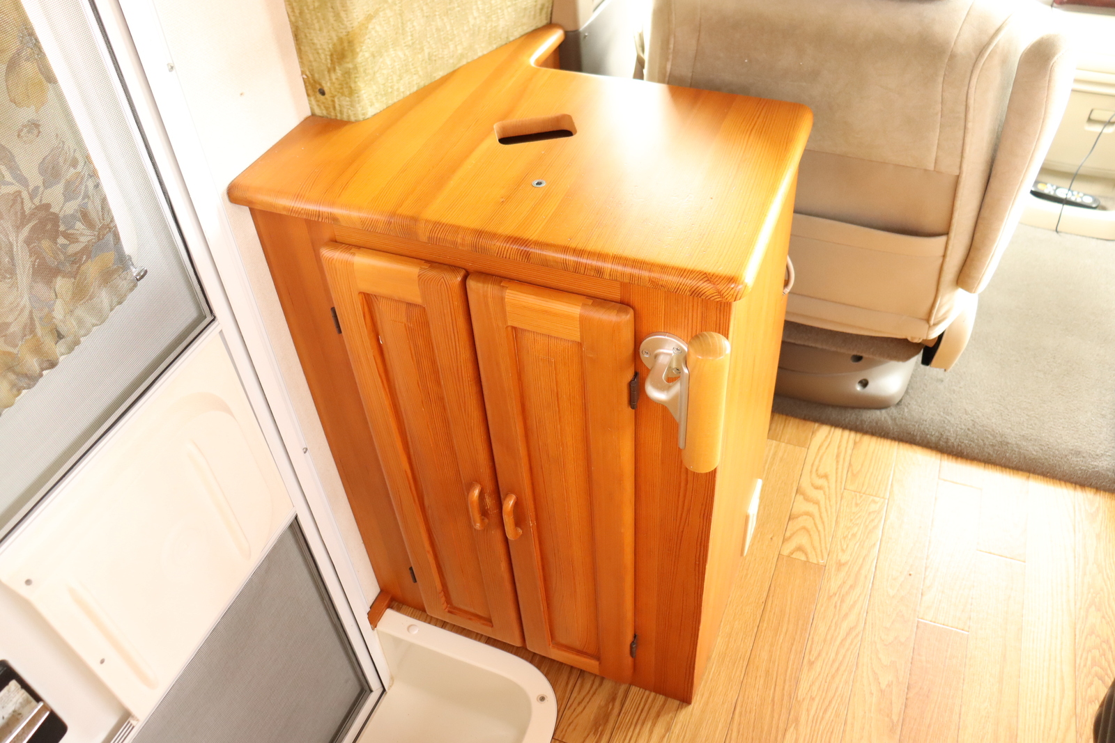 キャンピングカー キャブコン ｸﾞﾗﾝﾄﾞﾊｲｴｰｽ ﾅｯﾂRV製 ｸﾞﾗﾝﾂDD 4WD