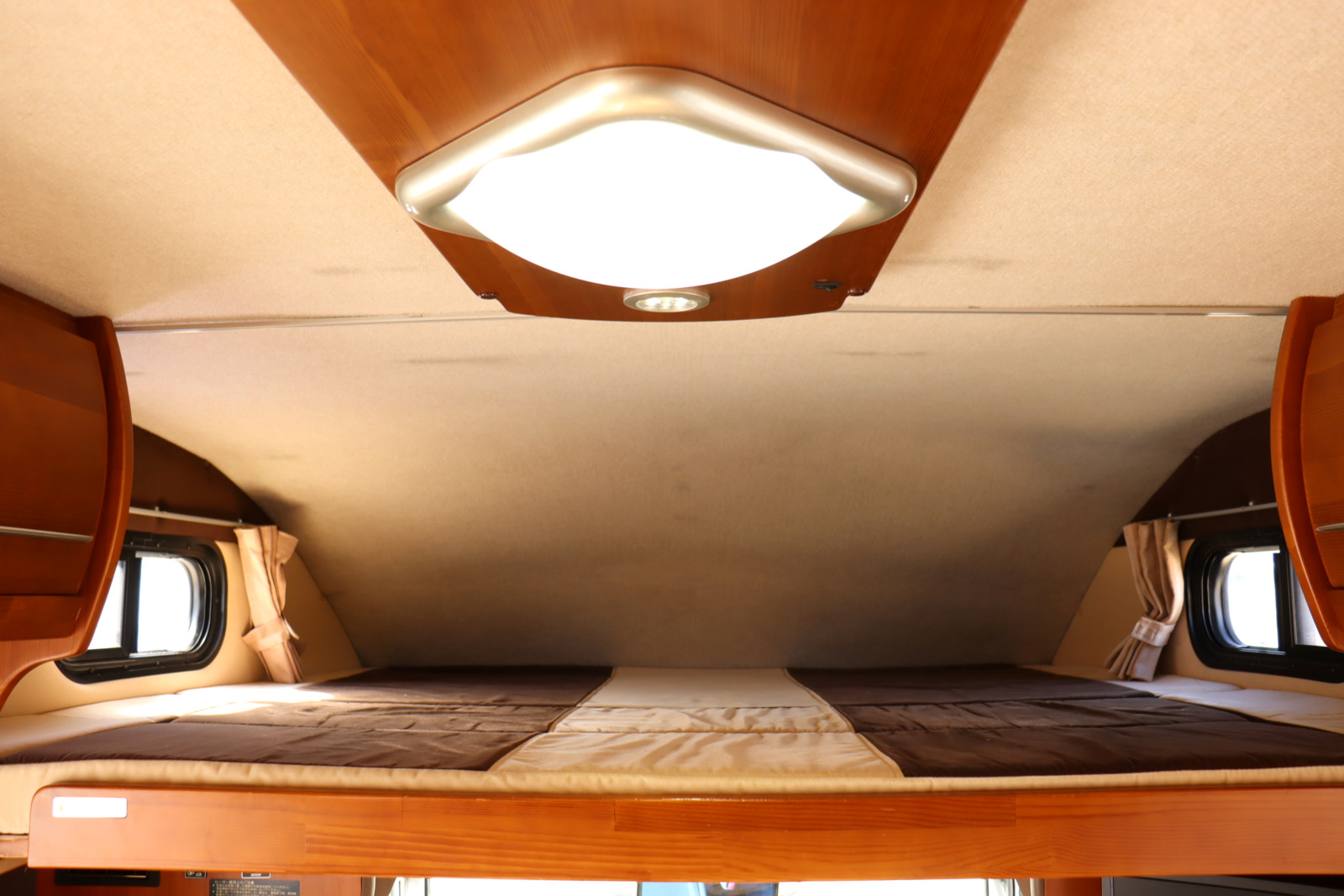 キャンピングカー キャブコン ﾊﾞﾈｯﾄ ﾅｯﾂRV ﾏｯｼｭRE