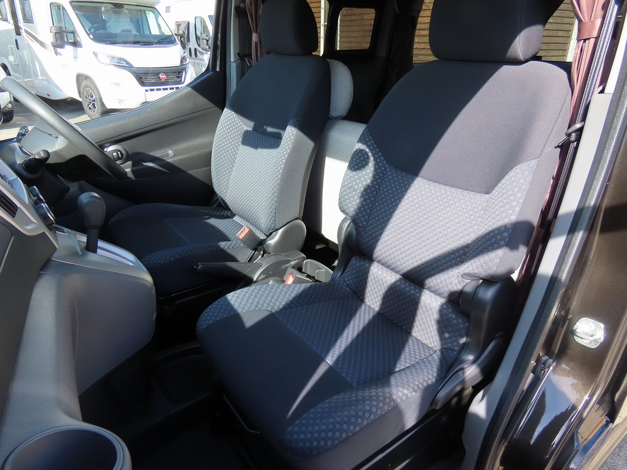 キャンピングカー バンコン NV200ﾊﾞﾈｯﾄ FOCS ﾙｿﾘﾉﾀｸﾐ