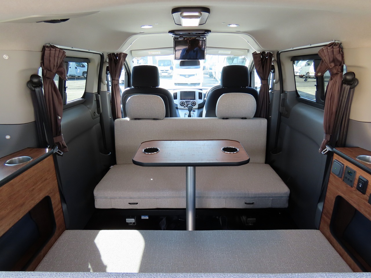 キャンピングカー バンコン NV200ﾊﾞﾈｯﾄ FOCS ﾙｿﾘﾉﾀｸﾐ