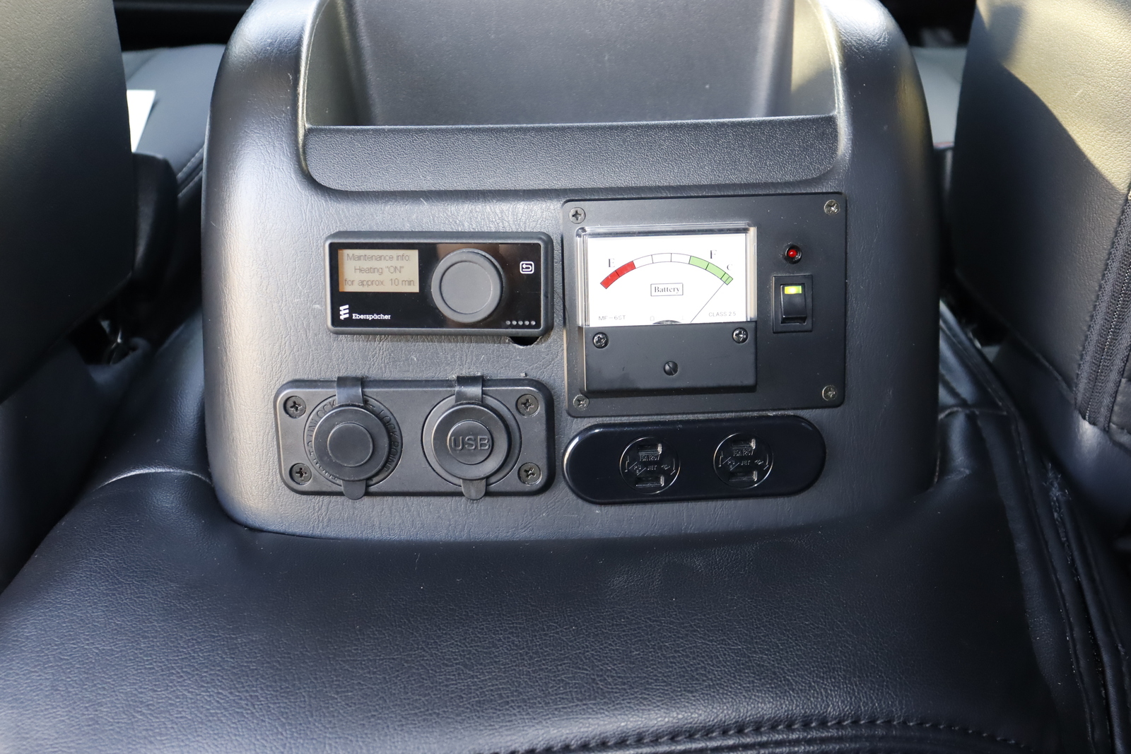 トヨタ レジアスエース ﾀﾞｰｸﾌﾟﾗｲﾑⅡ ﾍﾞｯﾄﾞｷｯﾄ FFﾋｰﾀｰ 4WD