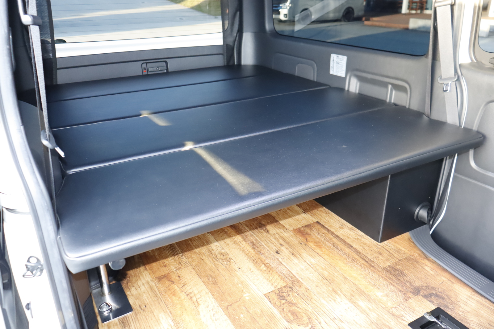 トヨタ レジアスエース ﾀﾞｰｸﾌﾟﾗｲﾑⅡ ﾍﾞｯﾄﾞｷｯﾄ FFﾋｰﾀｰ 4WD