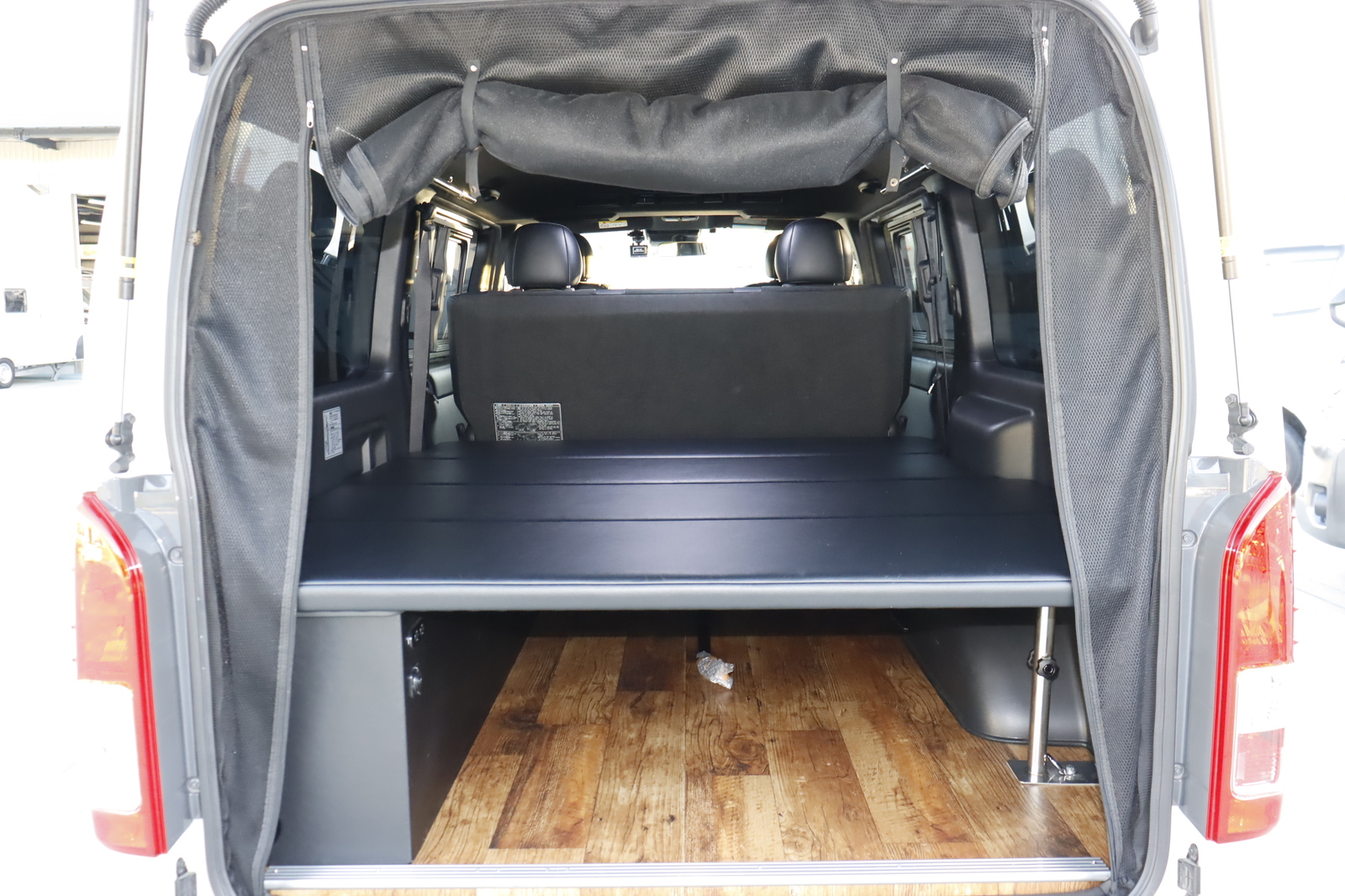 トヨタ レジアスエース ﾀﾞｰｸﾌﾟﾗｲﾑⅡ ﾍﾞｯﾄﾞｷｯﾄ FFﾋｰﾀｰ 4WD