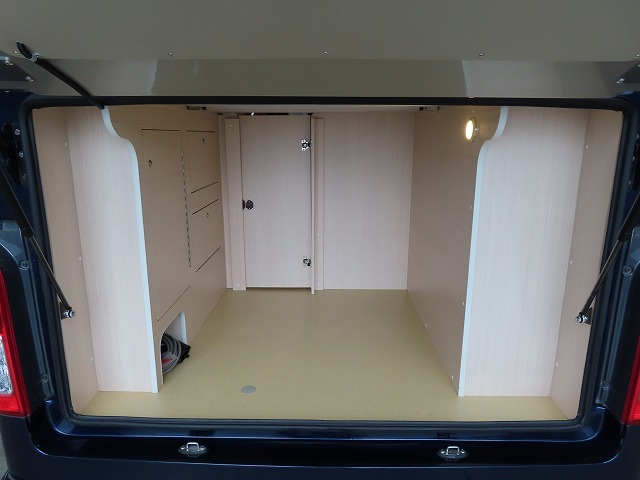 キャンピングカー キャブコン ﾊｲｴｰｽ ﾌｧﾝﾙｰﾁｪ ｳﾗﾙｴｲｼﾞｱ 家庭用ｴｱｺﾝ