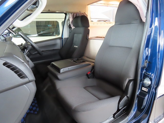 キャンピングカー キャブコン ﾊｲｴｰｽ ﾌｧﾝﾙｰﾁｪ ｳﾗﾙｴｲｼﾞｱ 家庭用ｴｱｺﾝ