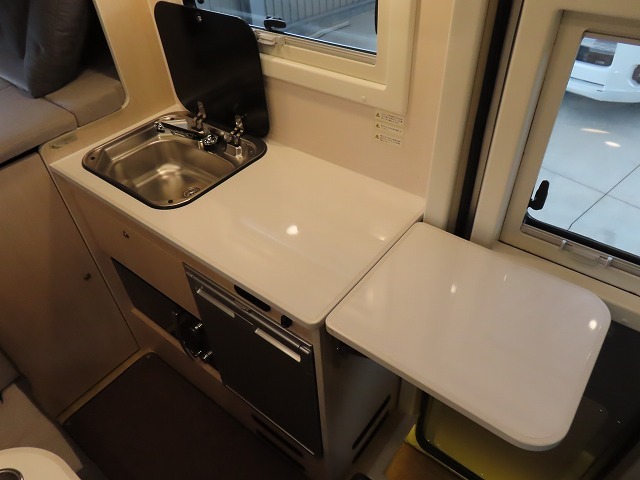 キャンピングカー キャブコン ﾊｲｴｰｽ ﾌｧﾝﾙｰﾁｪ ｳﾗﾙｴｲｼﾞｱ 家庭用ｴｱｺﾝ