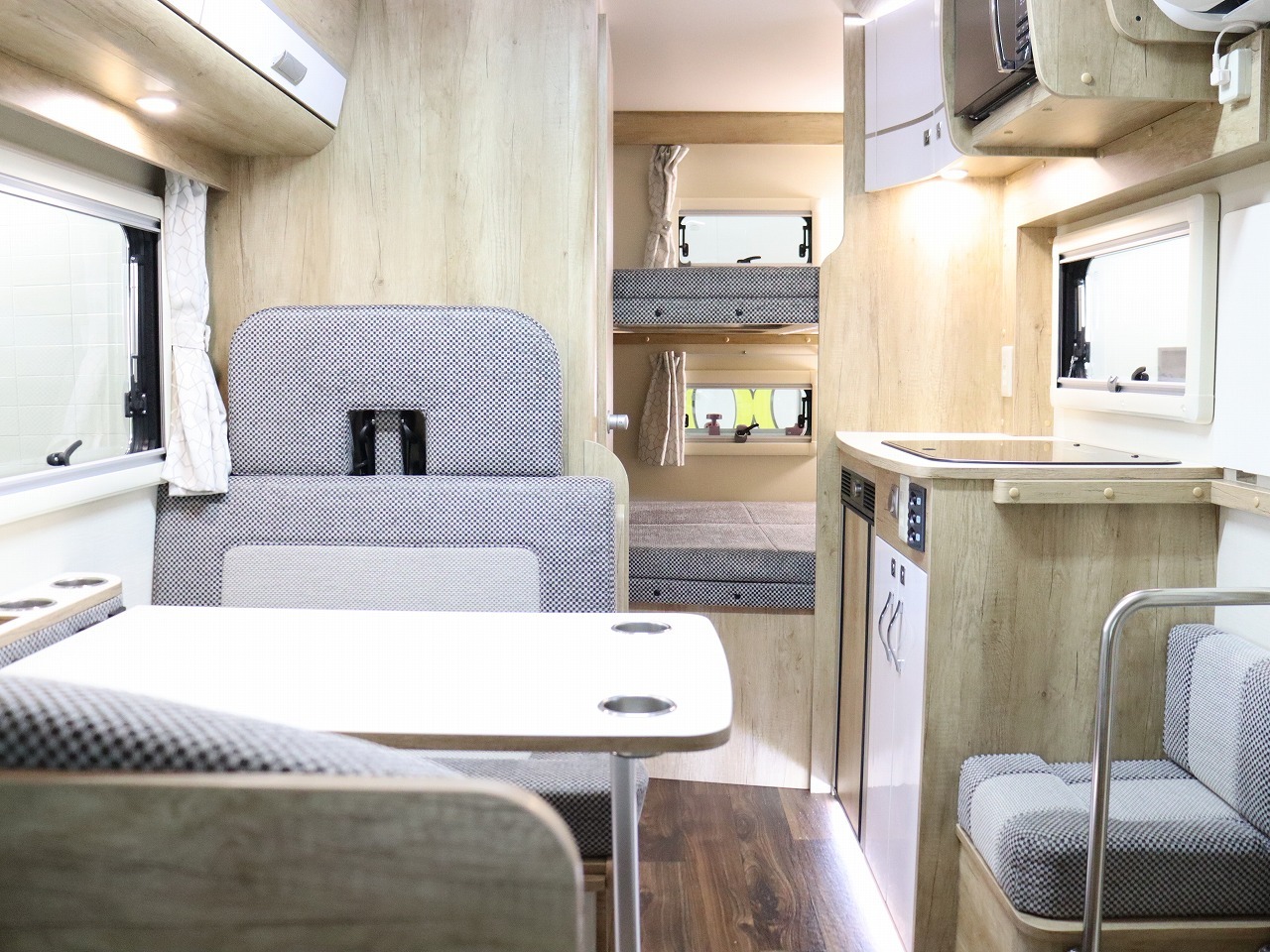 キャンピングカー キャブコン ｶﾑﾛｰﾄﾞﾅｯﾂ ｸﾚｱ5.3Wｴﾎﾞﾘｭｰｼｮﾝ4WD