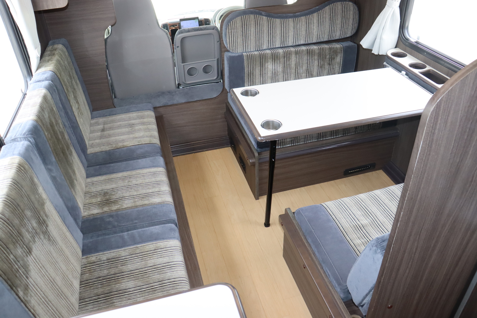 キャンピングカー キャブコン ｶﾑﾛｰﾄﾞ 東和 ｳﾞｫｰﾝDC