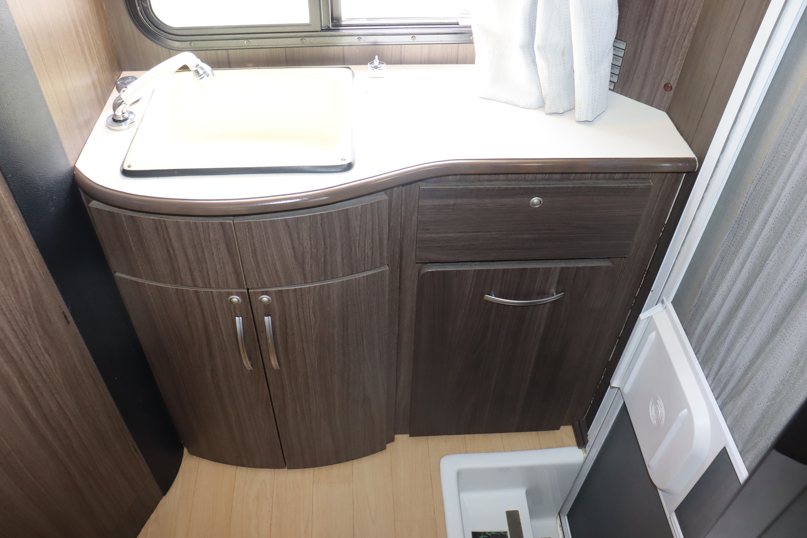 キャンピングカー キャブコン ｶﾑﾛｰﾄﾞ 東和 ｳﾞｫｰﾝDC