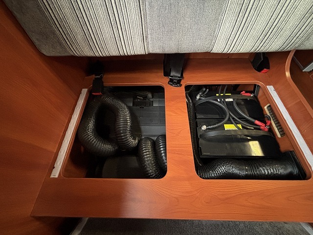 キャンピングカー キャブコン ｶﾑﾛｰﾄﾞ ﾅｯﾂRV ｸﾚｿﾝﾎﾞﾔｰｼﾞｭ