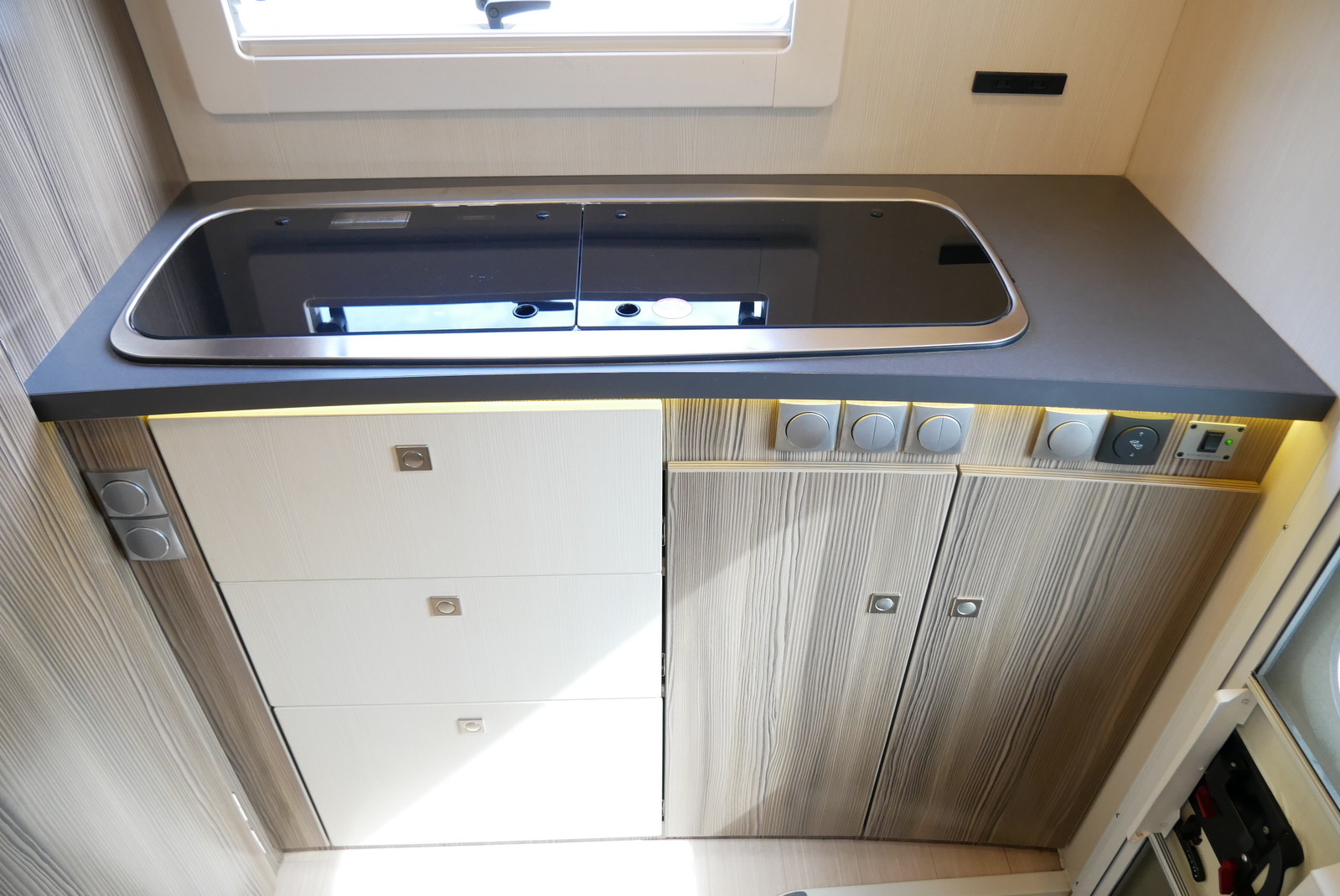 キャンピングカー キャブコン ｶﾑﾛｰﾄﾞ ﾊﾞﾝﾃｯｸ ｼﾞﾙ 家庭用ｴｱｺﾝ 4WD