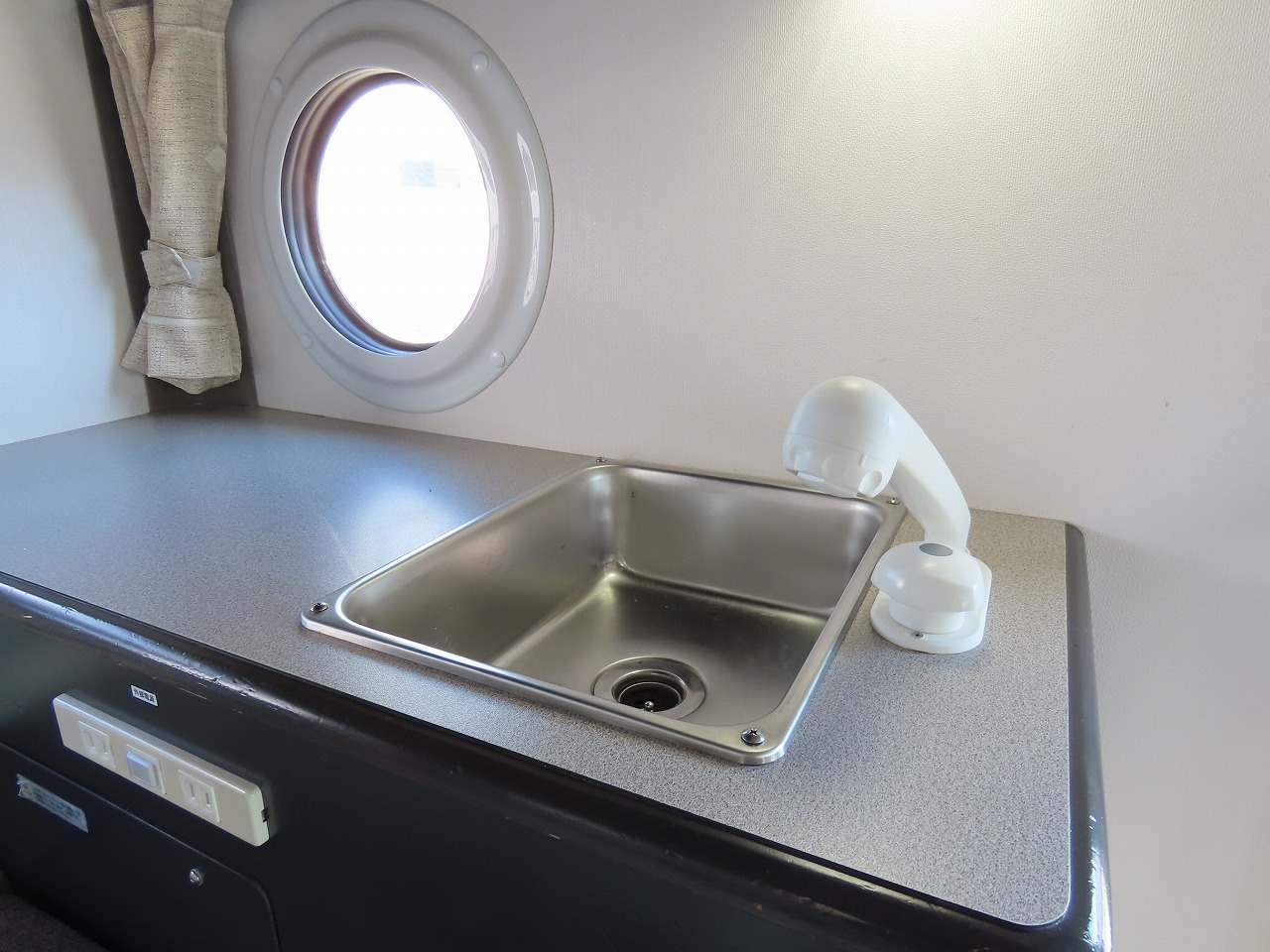 キャンピングカー 軽キャンパー NT100ｸﾘｯﾊﾟｰ 東和 ｲﾝﾃﾞｨ108 4WD