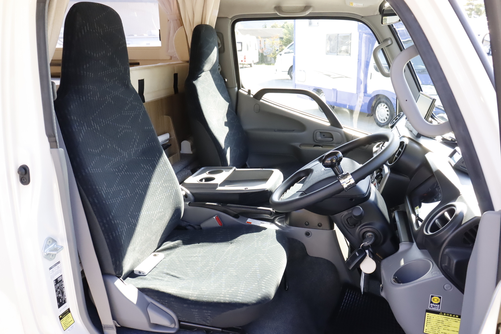キャンピングカー キャブコン ｶﾑﾛｰﾄﾞ ﾊﾞﾝﾃｯｸ ｼﾞﾙ 家庭用AC FFﾋｰﾀｰ