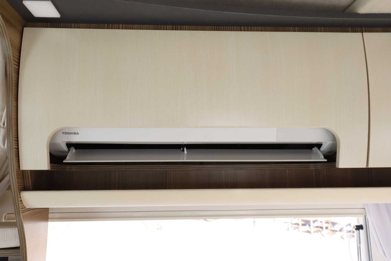 キャンピングカー キャブコン ｶﾑﾛｰﾄﾞ ﾊﾞﾝﾃｯｸ ｼﾞﾙ 家庭用AC FFﾋｰﾀｰ