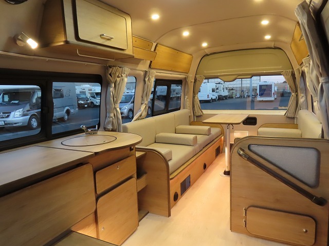 キャンピングカー バンコン ﾊｲｴｰｽ FOCS ｼｴｽﾀ 4WD　FFﾋｰﾀｰ