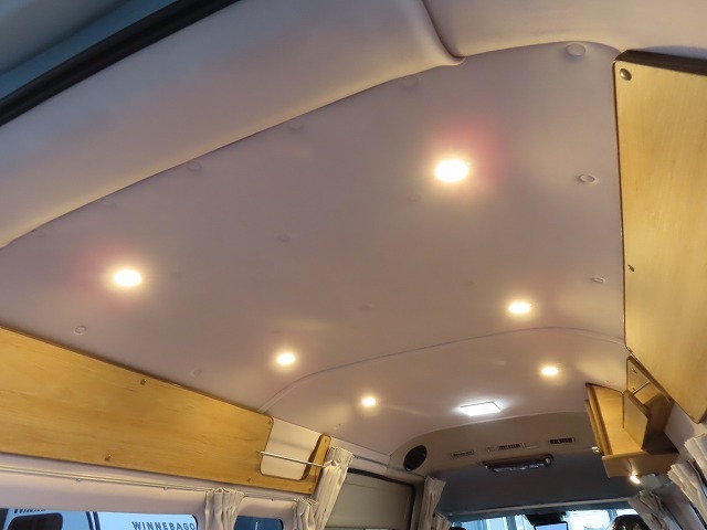 キャンピングカー バンコン ﾊｲｴｰｽ FOCS ｼｴｽﾀ 4WD　FFﾋｰﾀｰ