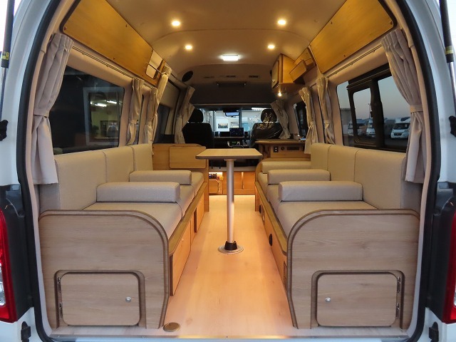 キャンピングカー バンコン ﾊｲｴｰｽ FOCS ｼｴｽﾀ 4WD　FFﾋｰﾀｰ