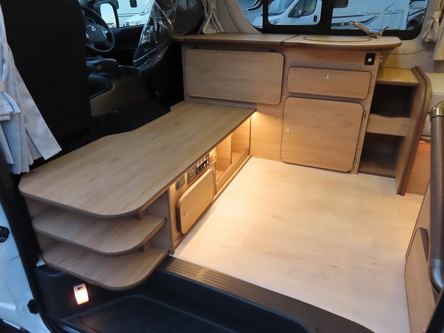 キャンピングカー バンコン ﾊｲｴｰｽ FOCS ｼｴｽﾀ 4WD　FFﾋｰﾀｰ