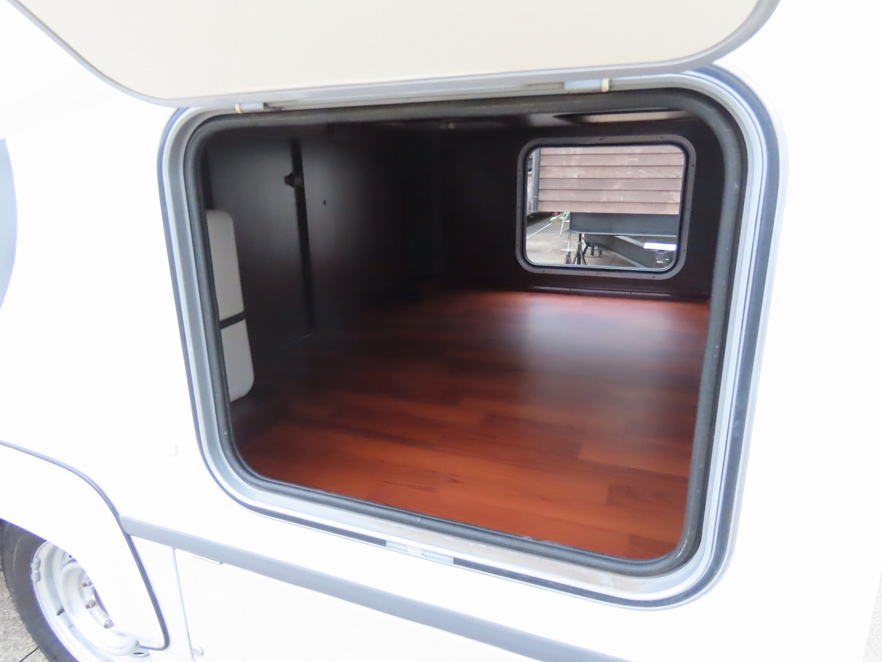 キャンピングカー キャブコン ｶﾑﾛｰﾄﾞ ﾅｯﾂRV製　ｸﾚｿﾝﾎﾞﾔｰｼﾞｭ　ﾀｲﾌﾟX