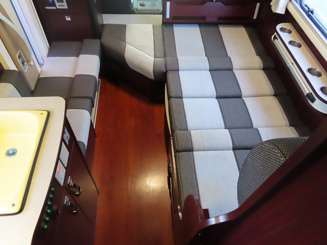 キャンピングカー キャブコン ｶﾑﾛｰﾄﾞ ﾅｯﾂRVｸﾚｿﾝﾎﾞﾔｰｼﾞｭｴﾎﾞﾗｲﾄ 