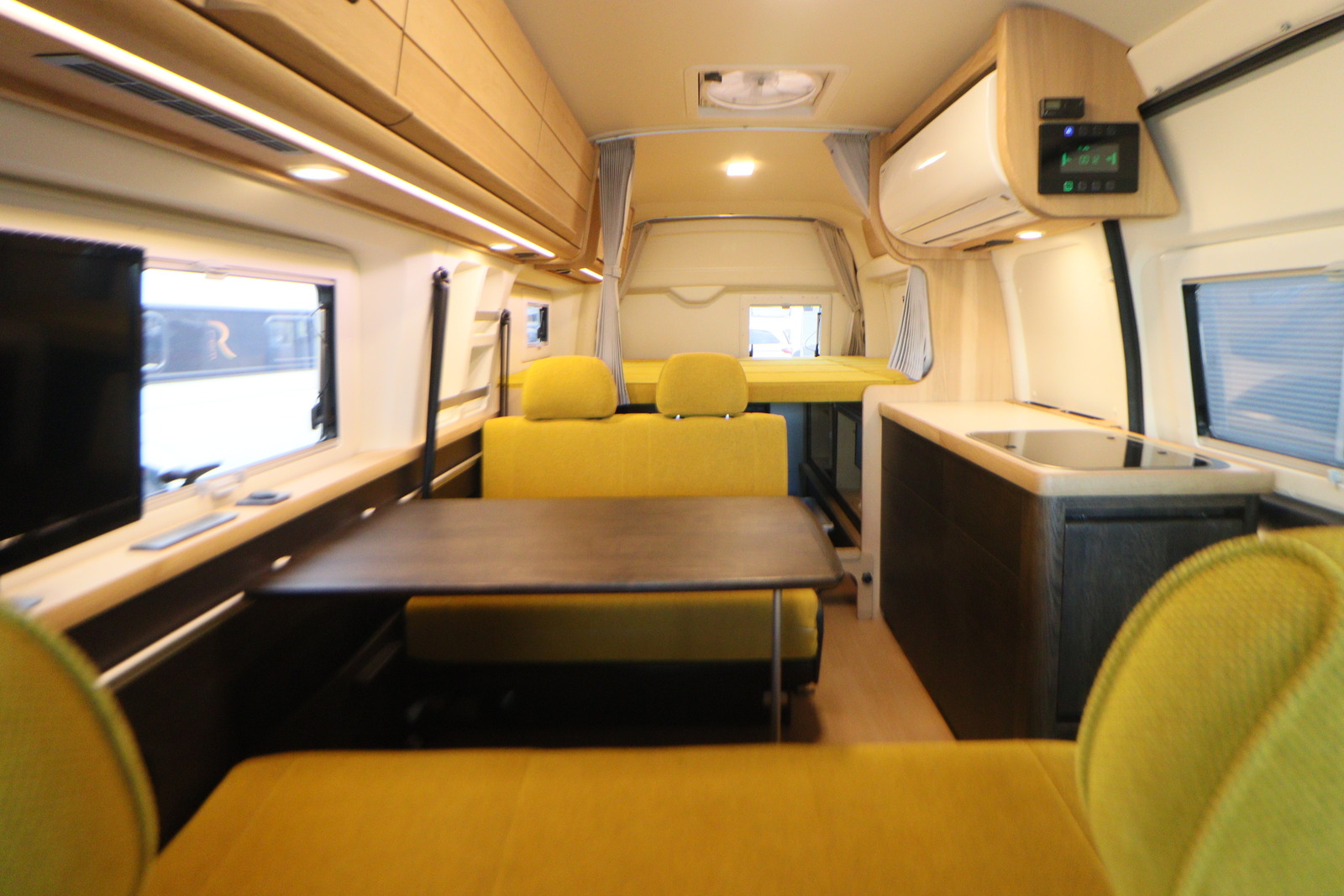 キャンピングカー バンコン ﾊｲｴｰｽ ﾊﾞｰﾃﾞﾝ ｶﾘﾓｸ ｸﾞﾗﾝﾃﾞ仕様 4WD