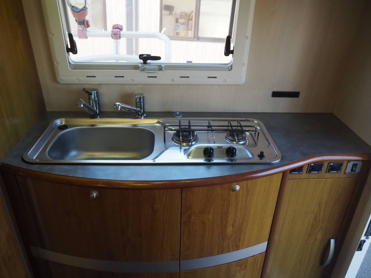 キャンピングカー キャブコン ｶﾑﾛｰﾄﾞ ﾊﾞﾝﾃｯｸ ｼﾞﾙ ｿｰﾗｰ ﾜﾝｵｰﾅｰ