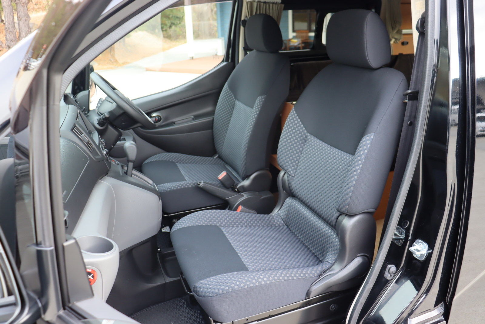 キャンピングカー バンコン NV200ﾊﾞﾈｯﾄ ﾎﾟｯﾌﾟｺﾝeE FFﾋｰﾀｰ