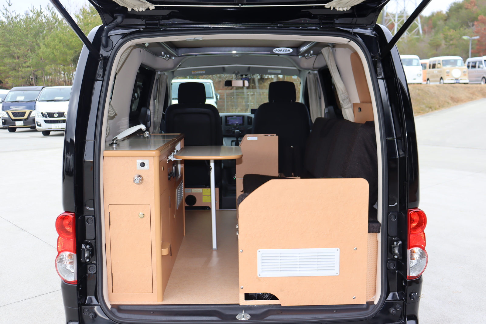 キャンピングカー バンコン NV200ﾊﾞﾈｯﾄ ﾎﾟｯﾌﾟｺﾝeE FFﾋｰﾀｰ