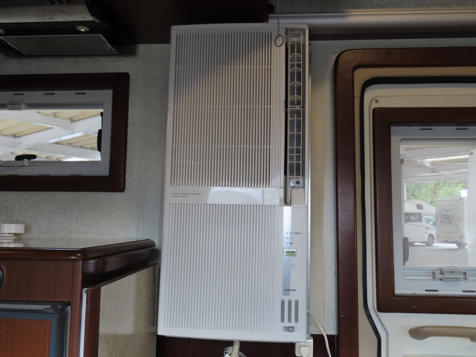 キャンピングカー キャブコン ﾊｲｴｰｽ ﾌｧﾝﾙｰﾁｪｾﾚﾝｹﾞﾃｨ 窓ｴｱｺﾝ 4WD