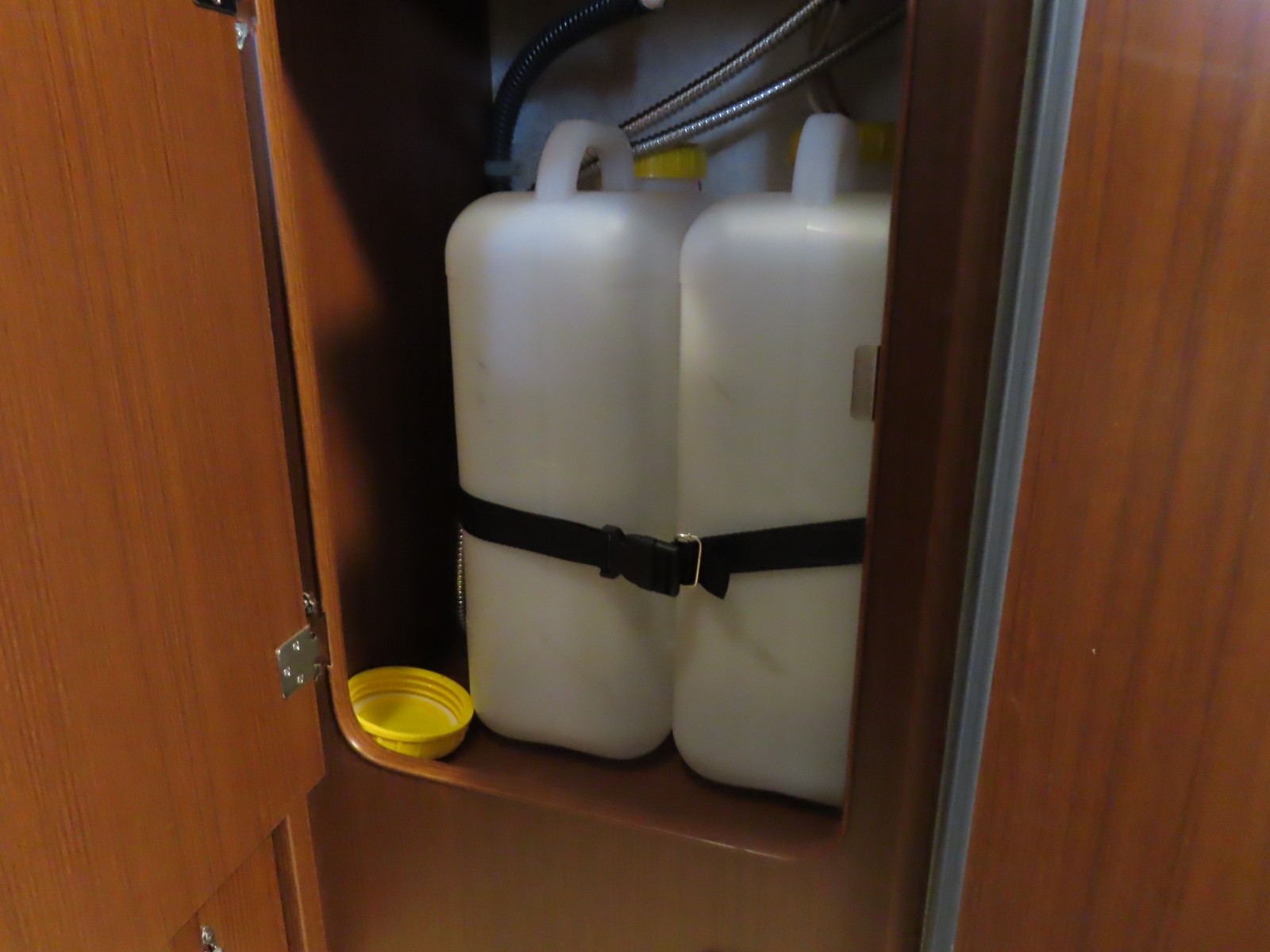 キャンピングカー キャブコン ﾊｲｴｰｽ ﾌｧﾝﾙｰﾁｪｾﾚﾝｹﾞﾃｨ 窓ｴｱｺﾝ 4WD