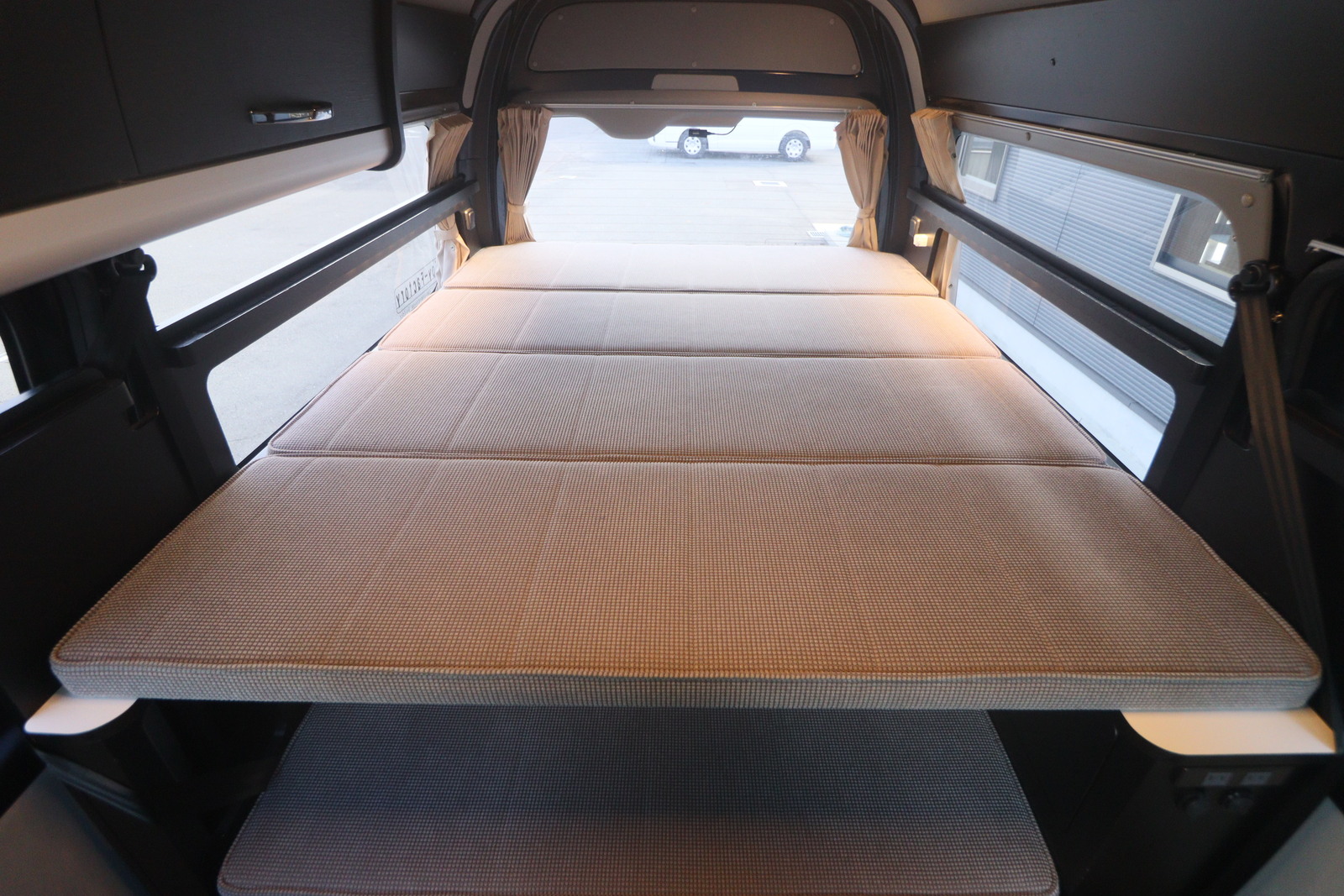 キャンピングカー バンコン ﾊｲｴｰｽ ﾄｲﾌｧｸﾄﾘｰ ﾄｲｽﾞﾎﾞｯｸｽ470