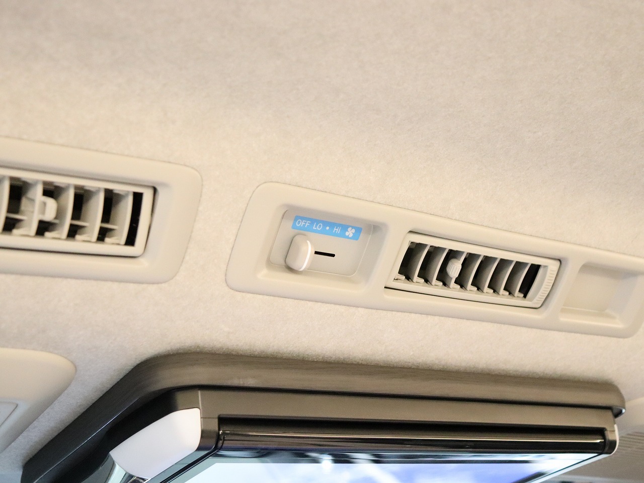 キャンピングカー バンコン ﾊｲｴｰｽ FOCS DS-F 4WD　FF　DC冷蔵庫