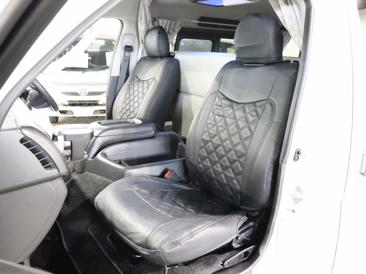 キャンピングカー バンコン ﾊｲｴｰｽ FOCS DS-F 4WD　FF　DC冷蔵庫