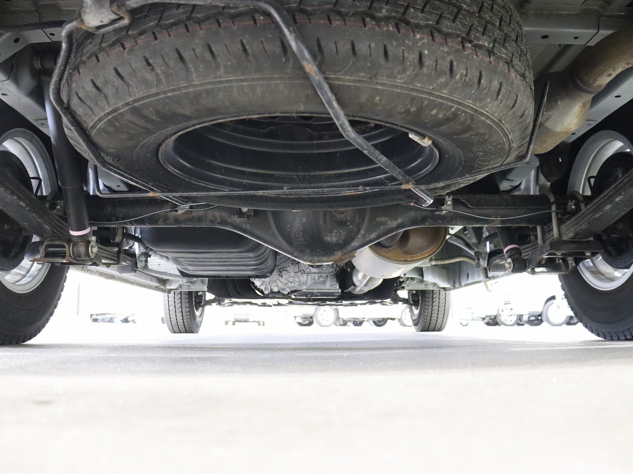 キャンピングカー バンコン ﾊｲｴｰｽ FOCS DS-F 4WD　FF　DC冷蔵庫