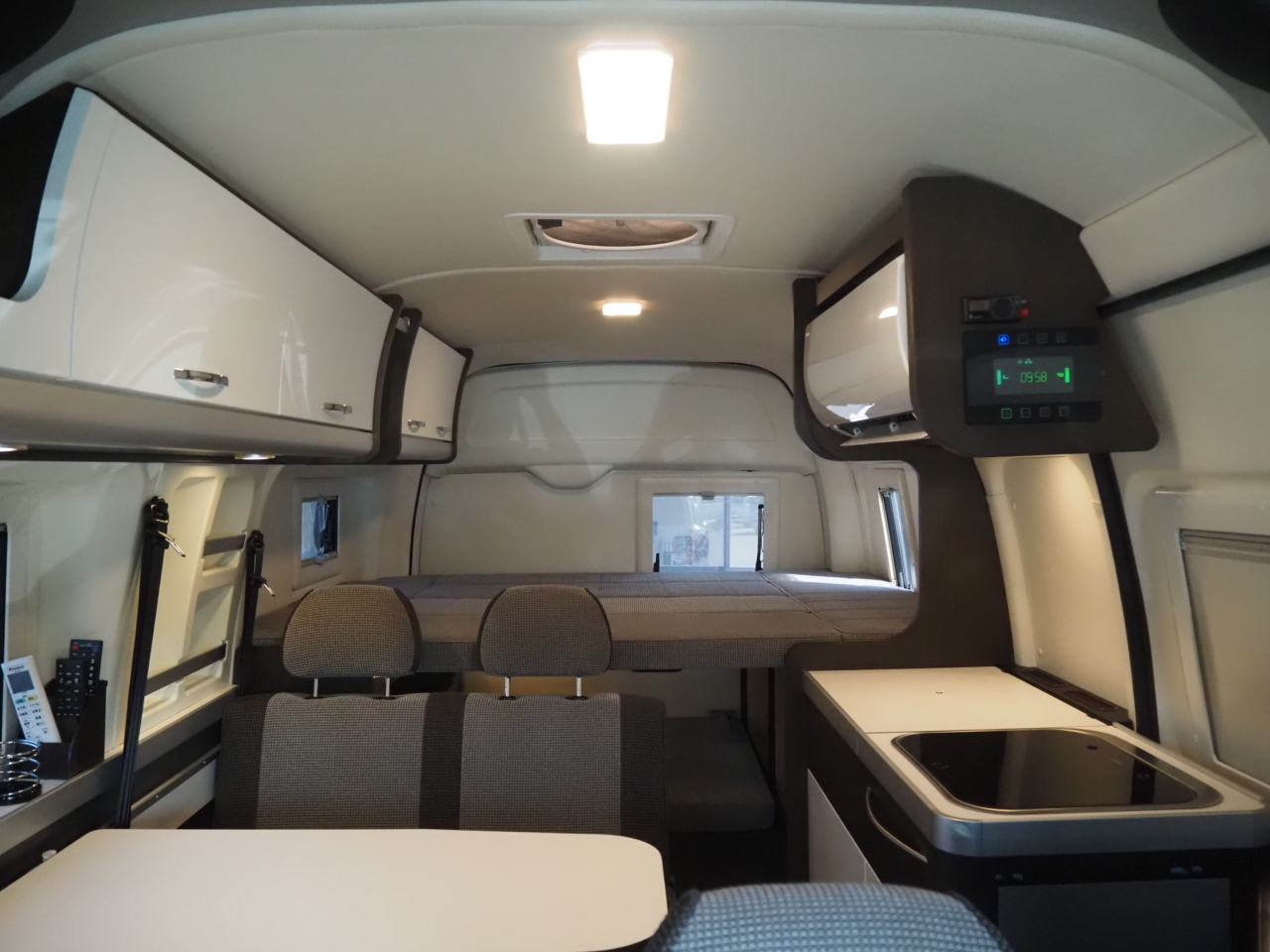 キャンピングカー バンコン ﾊｲｴｰｽ ﾄｲﾌｧｸﾄﾘｰ ﾊﾞｰﾃﾞﾝG 4WDDT