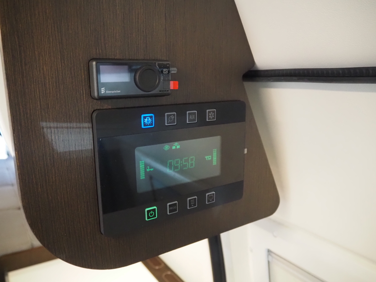 キャンピングカー バンコン ﾊｲｴｰｽ ﾄｲﾌｧｸﾄﾘｰ ﾊﾞｰﾃﾞﾝG 4WDDT