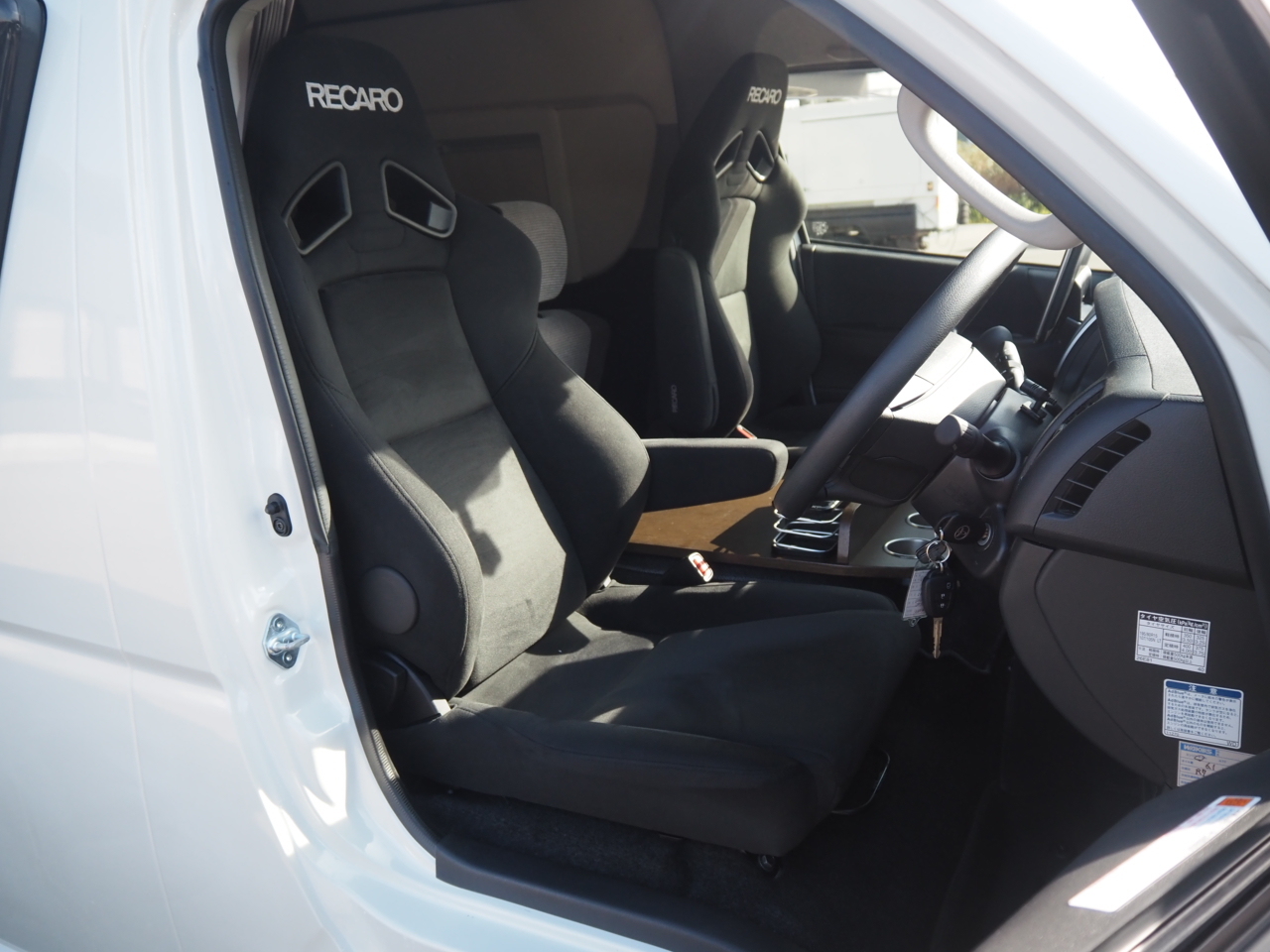 キャンピングカー バンコン ﾊｲｴｰｽ ﾄｲﾌｧｸﾄﾘｰ ﾊﾞｰﾃﾞﾝG 4WDDT