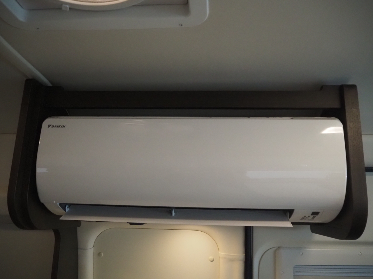 キャンピングカー バンコン ﾊｲｴｰｽ ﾄｲﾌｧｸﾄﾘｰ ﾊﾞｰﾃﾞﾝG 4WDDT