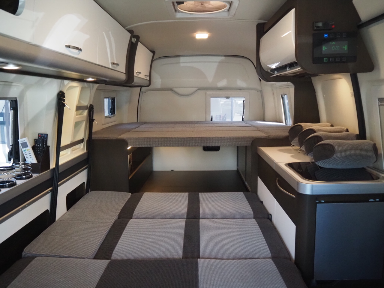 キャンピングカー バンコン ﾊｲｴｰｽ ﾄｲﾌｧｸﾄﾘｰ ﾊﾞｰﾃﾞﾝG 4WDDT