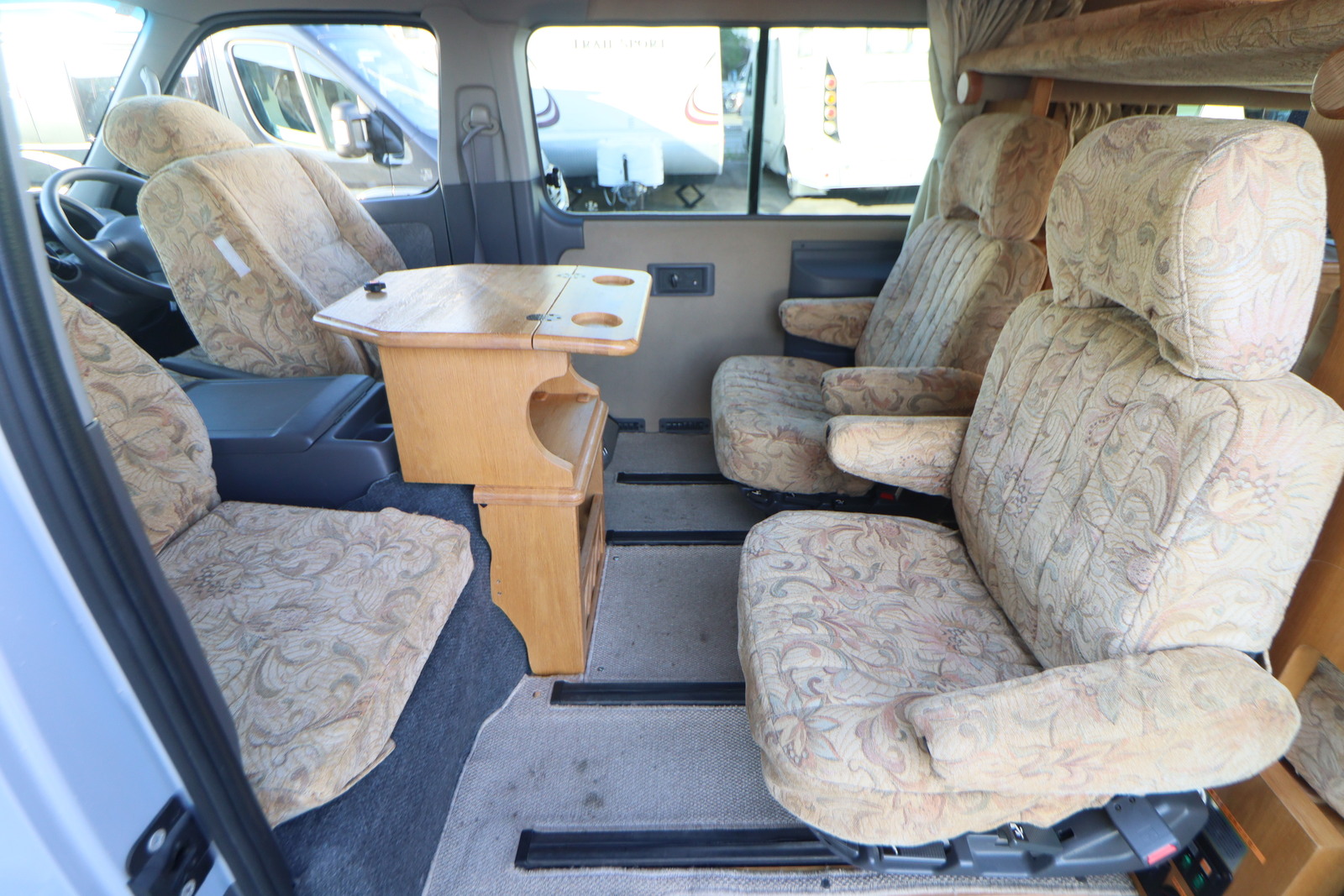 キャンピングカー バンコン ｷｬﾗﾊﾞﾝ ｶﾄｰﾓｰﾀｰ ｵｰｸｻｲﾄﾞ 4WD