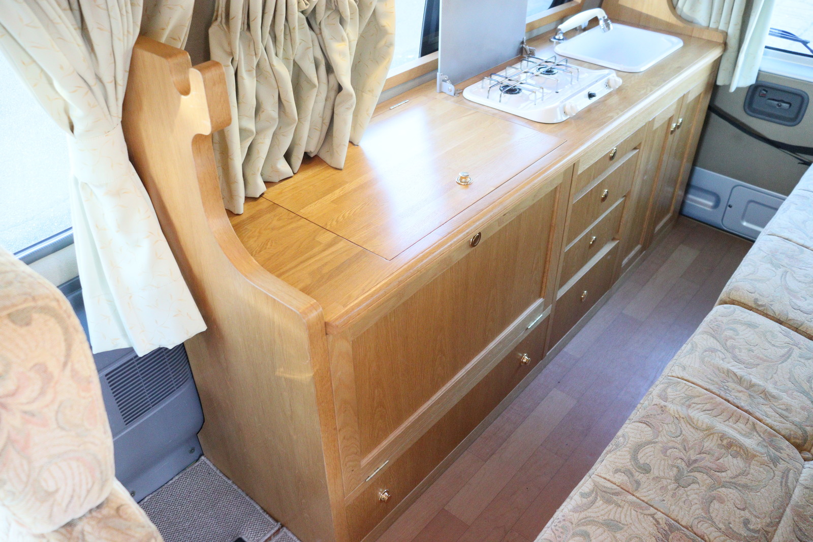 キャンピングカー バンコン ｷｬﾗﾊﾞﾝ ｶﾄｰﾓｰﾀｰ ｵｰｸｻｲﾄﾞ 4WD