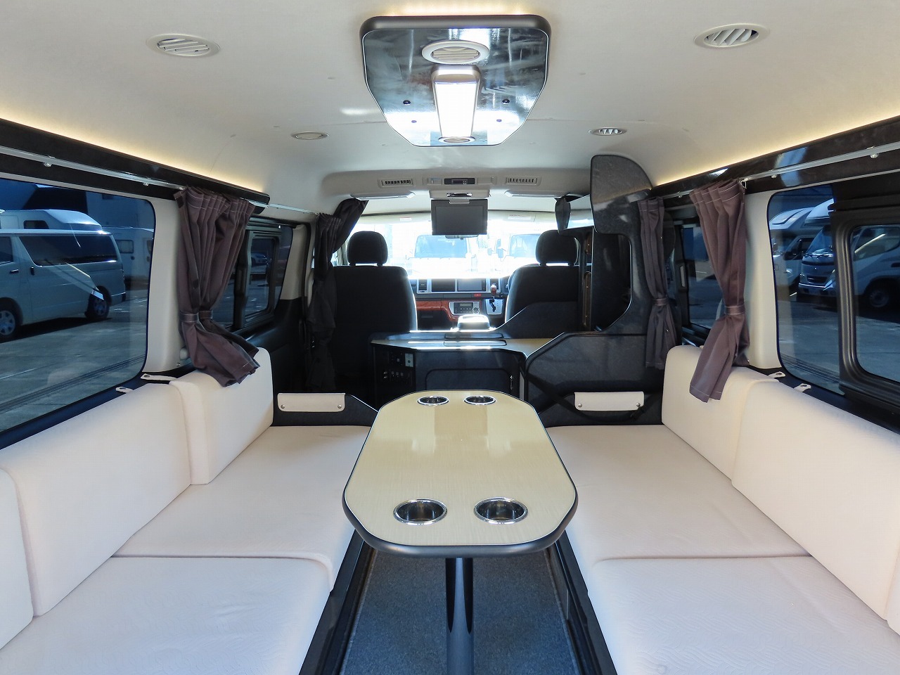 キャンピングカー バンコン ﾊｲｴｰｽ　FOCS DSﾌﾟﾚﾐｱﾑ